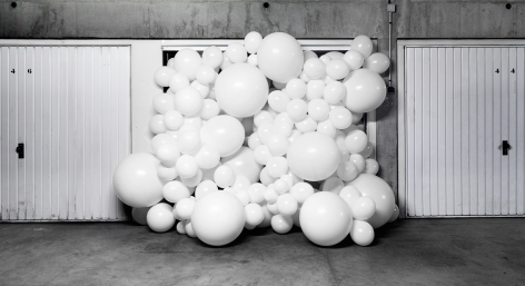 Charles Petillon, white balloon,CO2, architecture, landscape, Sous Les Etoiles Gallery,
