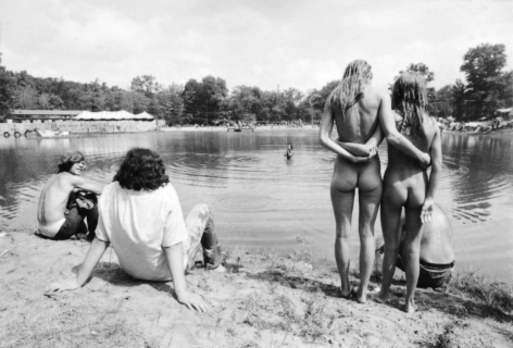 Jean-Pierre Laffont, Powder Ridge Naked women by the lake, Turbulent America, Sous Les Etoiles Gallery