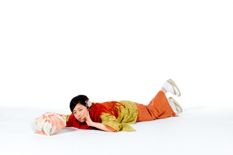 Breezeless, Takemi Saito, A picture book of a girl falling down, Kimono, 2010, Sous Les Etoiles Gallery